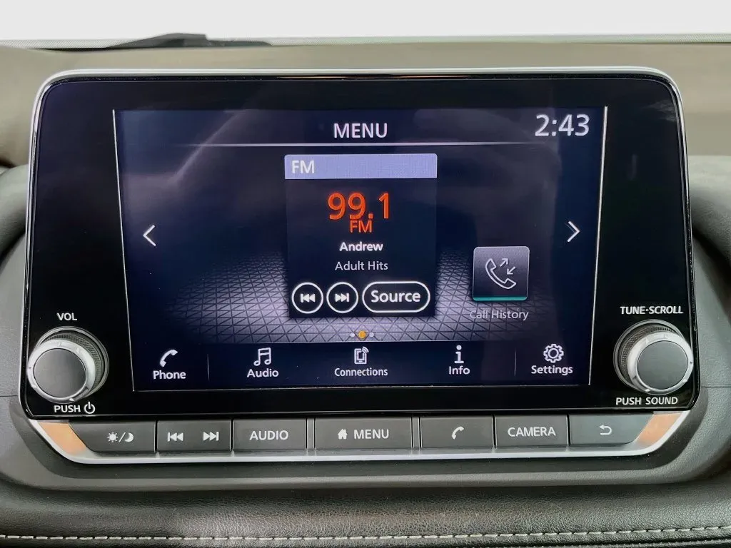 Nissan Rogue photo 16