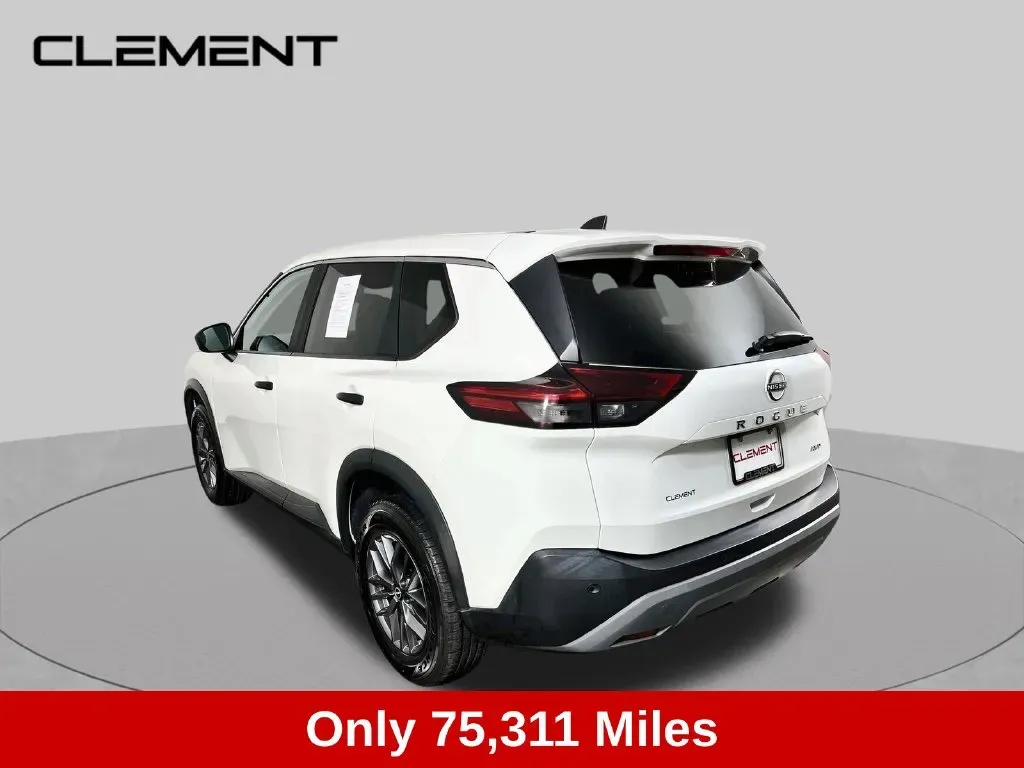 Nissan Rogue photo 8