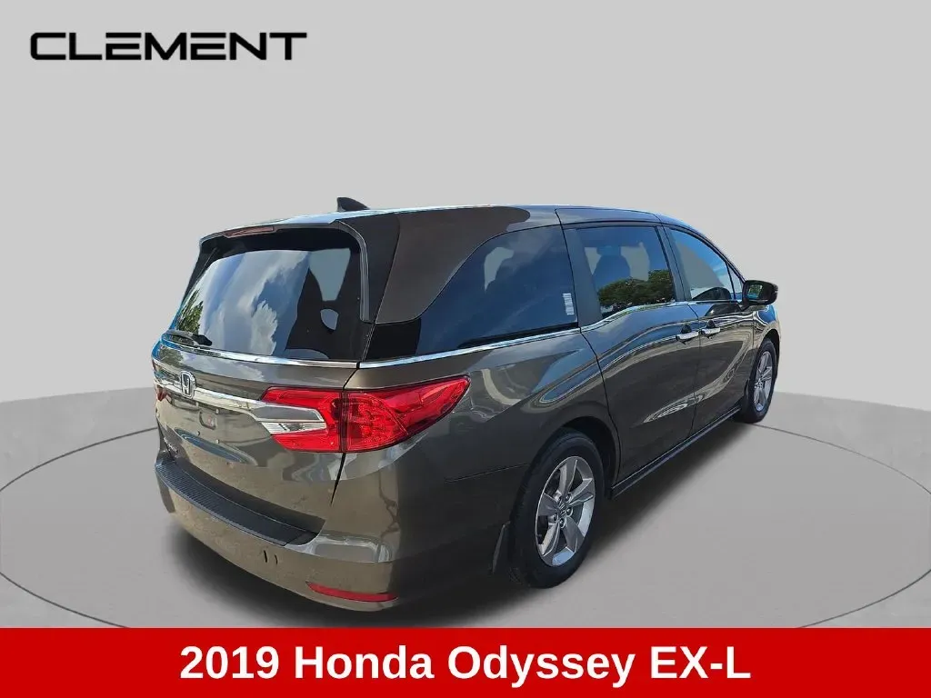 Honda Odyssey photo 8