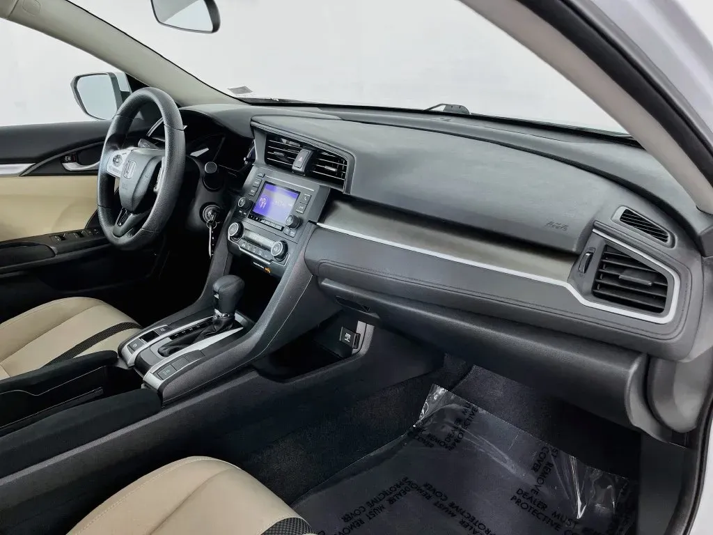 Honda Civic photo 25