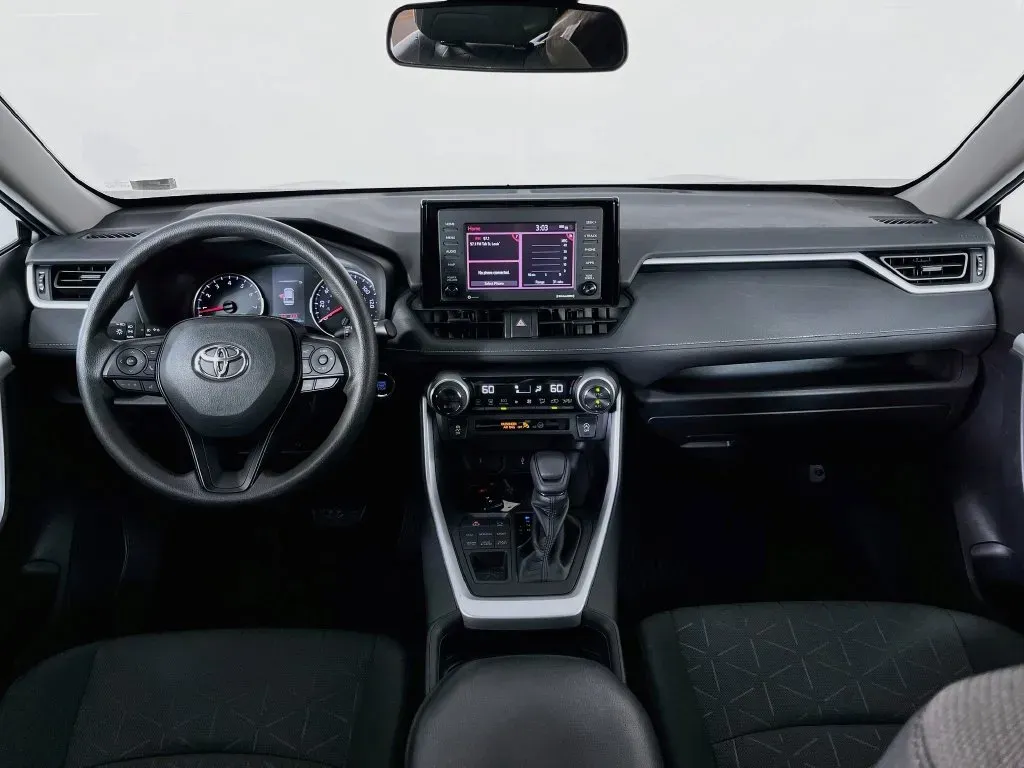 Toyota RAV4 photo 10