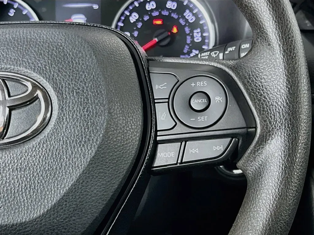Toyota RAV4 photo 14