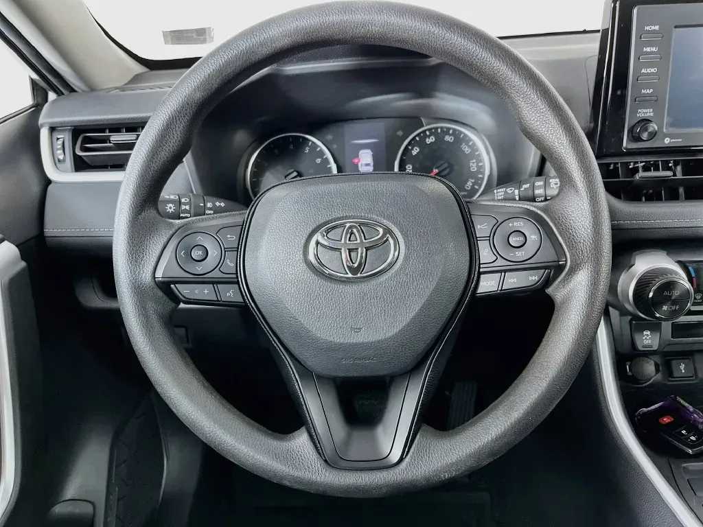 Toyota RAV4 photo 11