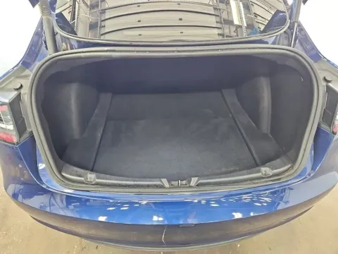 More photos of 2022 Tesla Model 3 Long Range at Clement Supercenter, MO