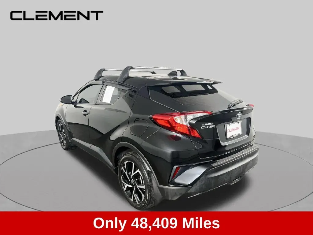 Toyota C-HR photo 8