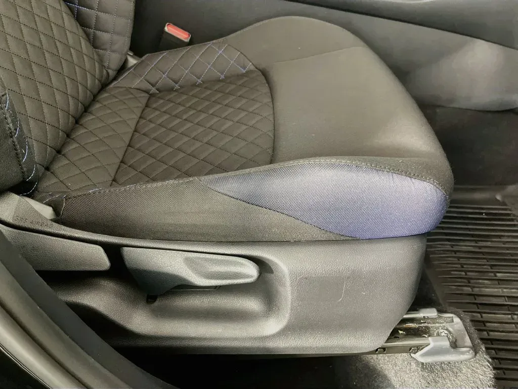 Toyota C-HR photo 32
