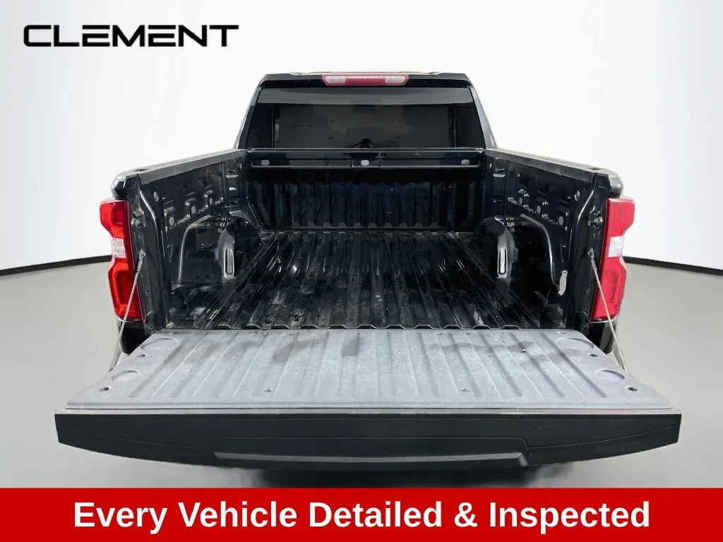 Chevrolet Silverado photo 9