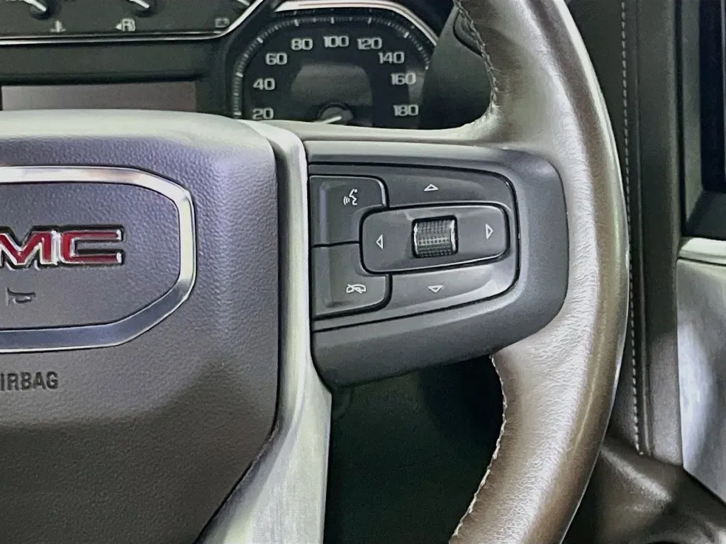 GMC Sierra photo 14