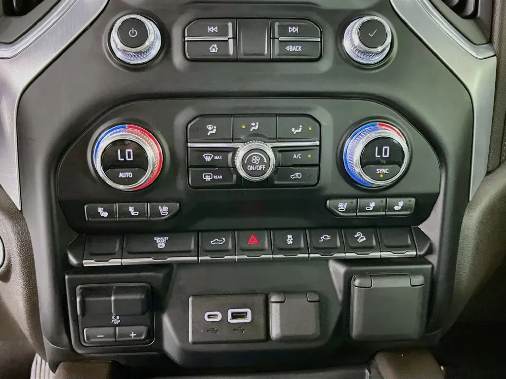 GMC Sierra photo 20