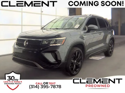 Gray 2022 Volkswagen Taos 1.5T SE for sale in St. Charles, MO