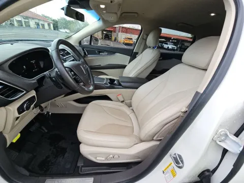 Another view of 2019 Lincoln Nautilus Select for sale in St. Charles, MO at Clement Supercenter