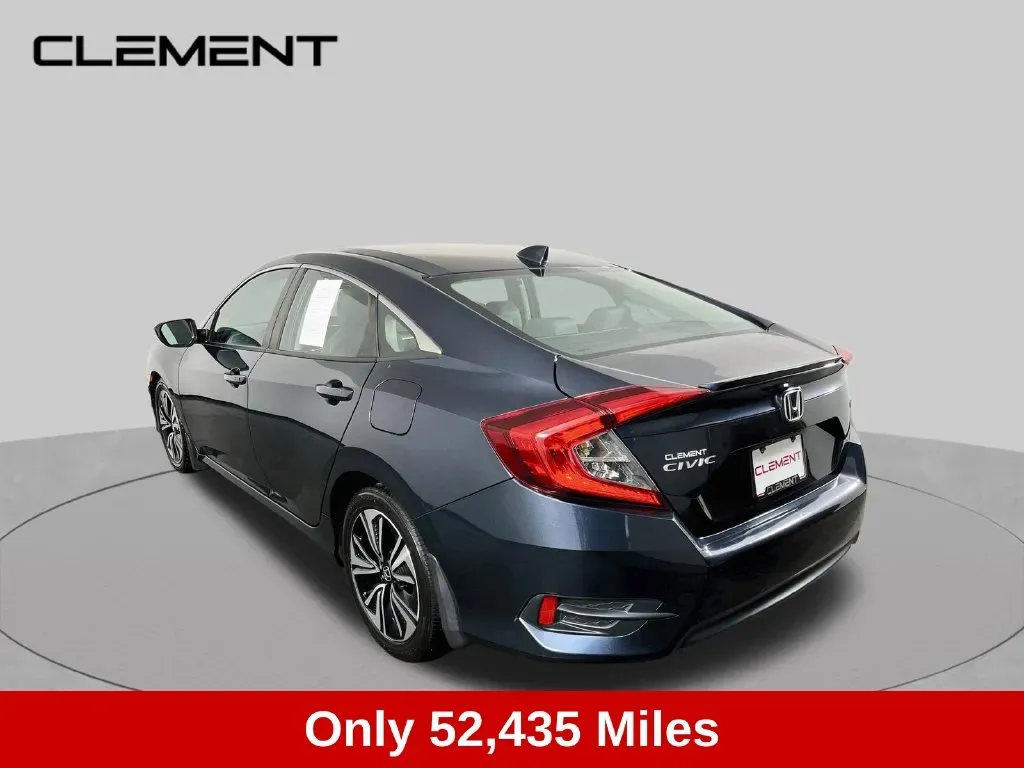 Honda Civic photo 8