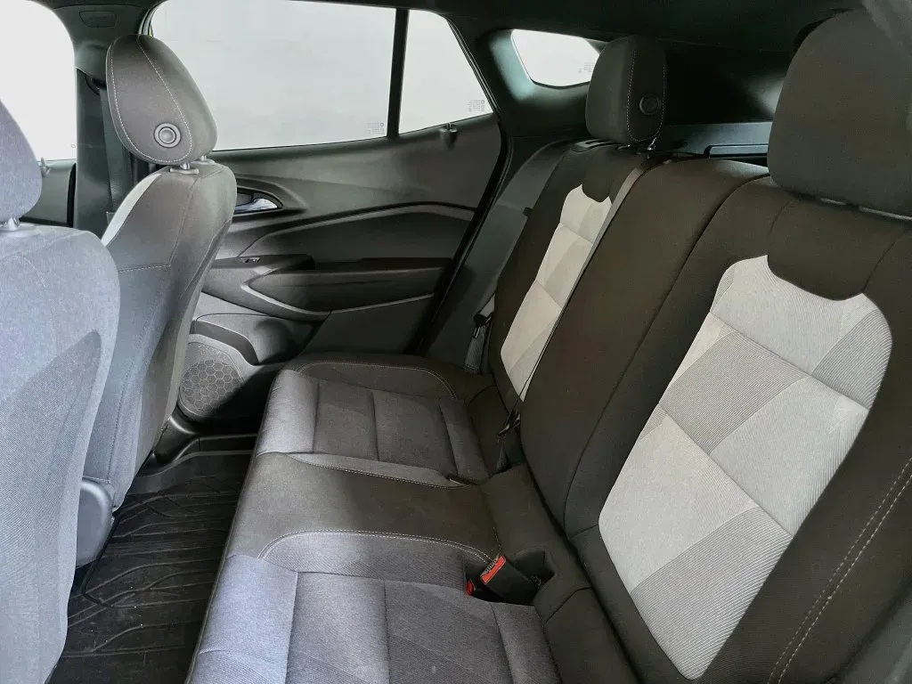 Chevrolet Trax photo 28