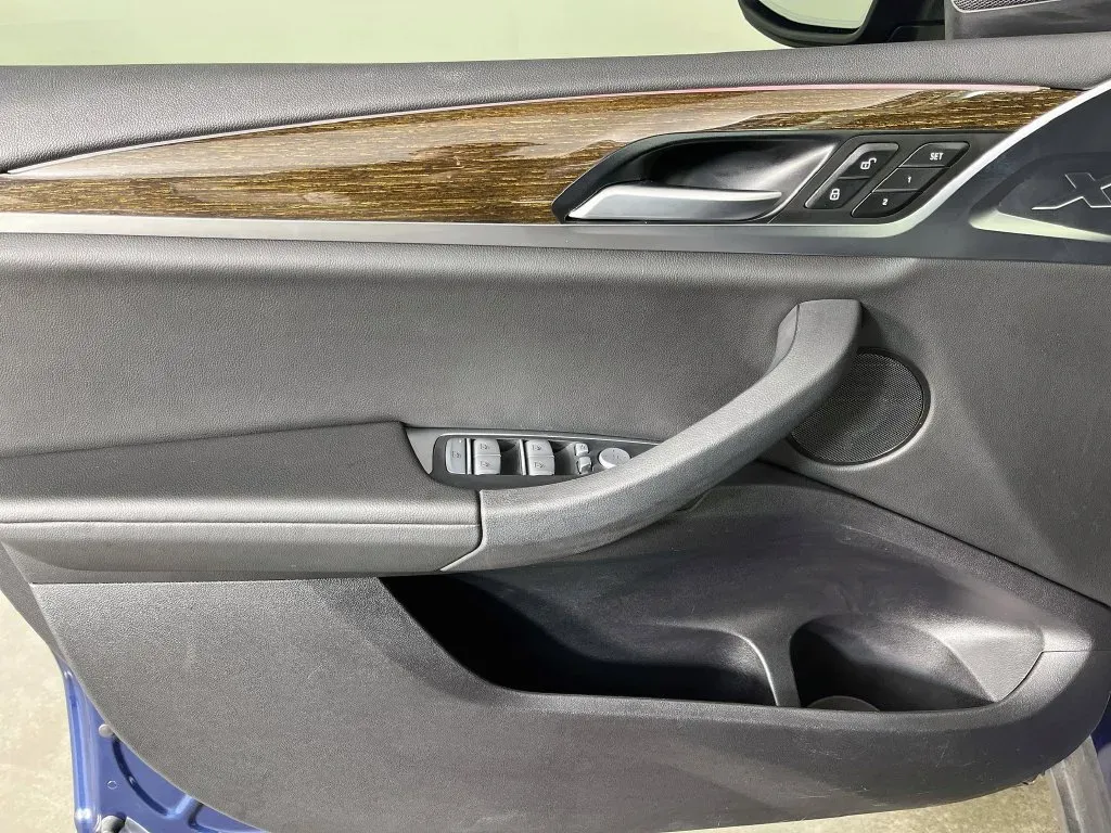 BMW X3 photo 24