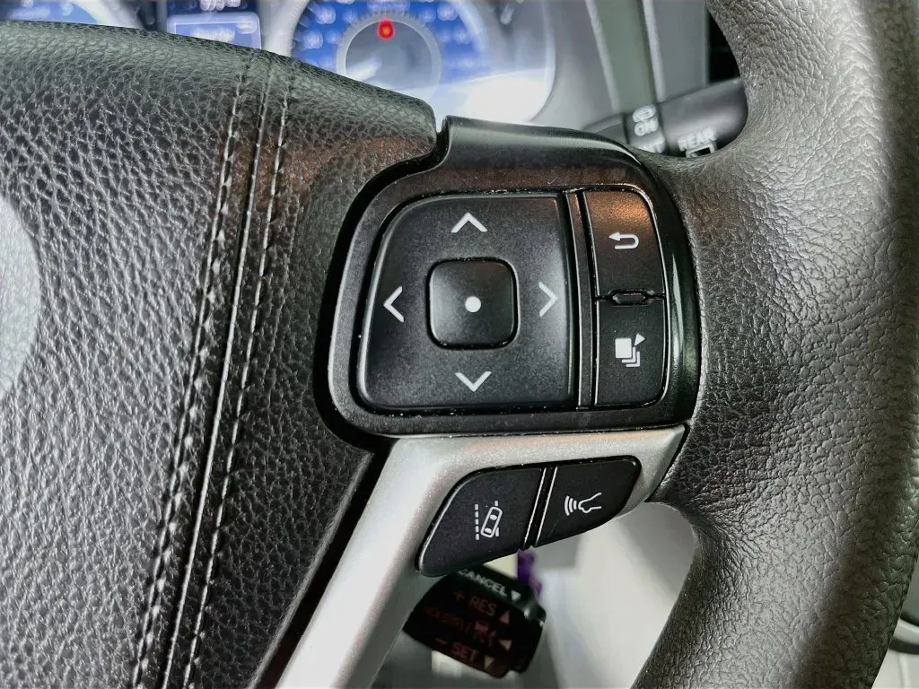 Toyota Sienna photo 14