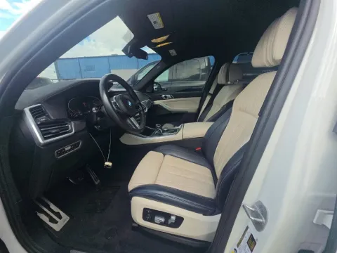 More photos of 2021 BMW X5 sDrive40i at Clement Supercenter, MO