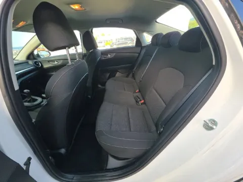 More photos of 2021 Kia Forte FE at Clement Supercenter, MO