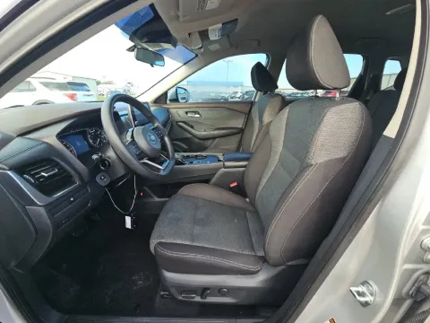 More photos of 2021 Nissan Rogue SV at Clement Supercenter, MO