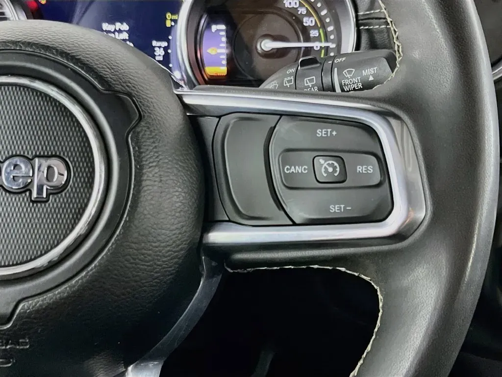 Jeep Wrangler photo 14