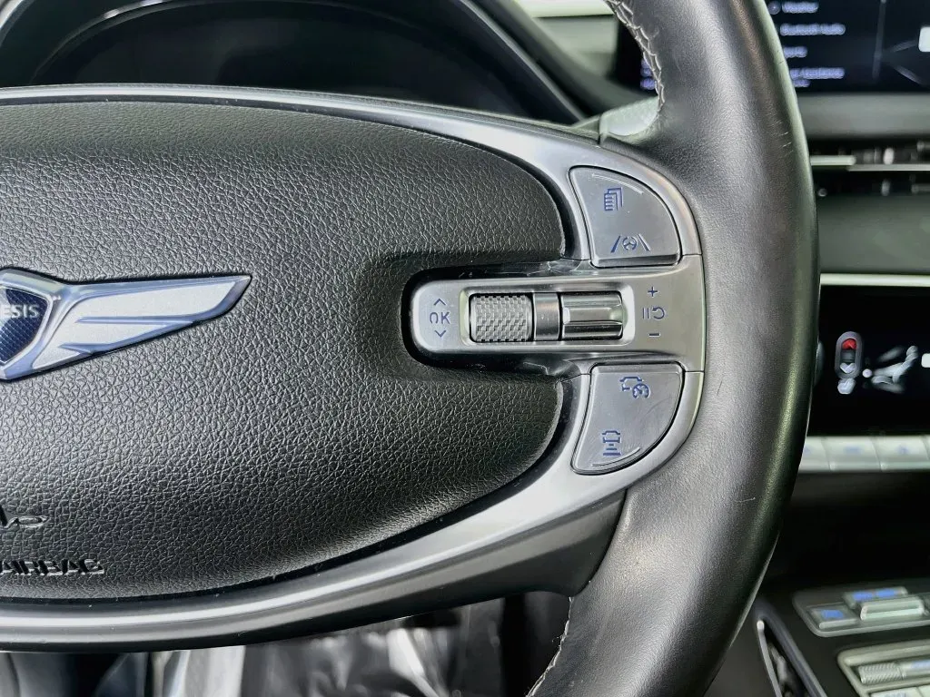 Genesis GV70 photo 14