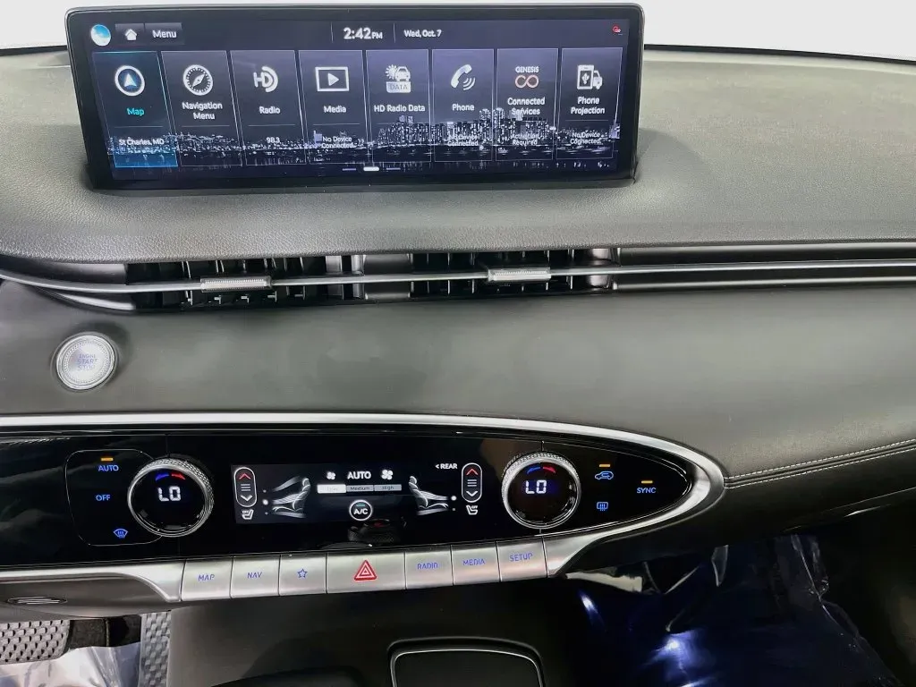 Genesis GV70 photo 19