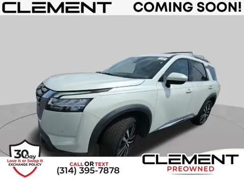 White 2023 Nissan Pathfinder Platinum for sale in St. Charles, MO