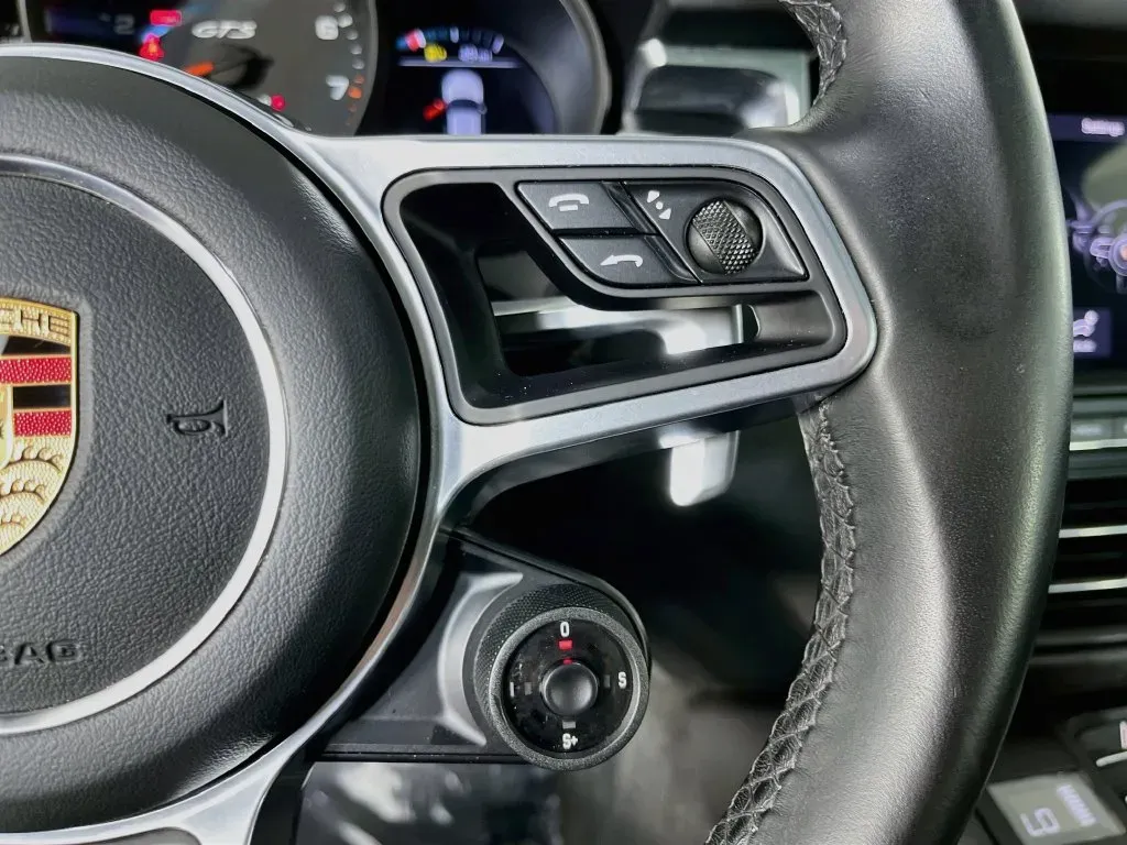 Porsche Macan photo 15