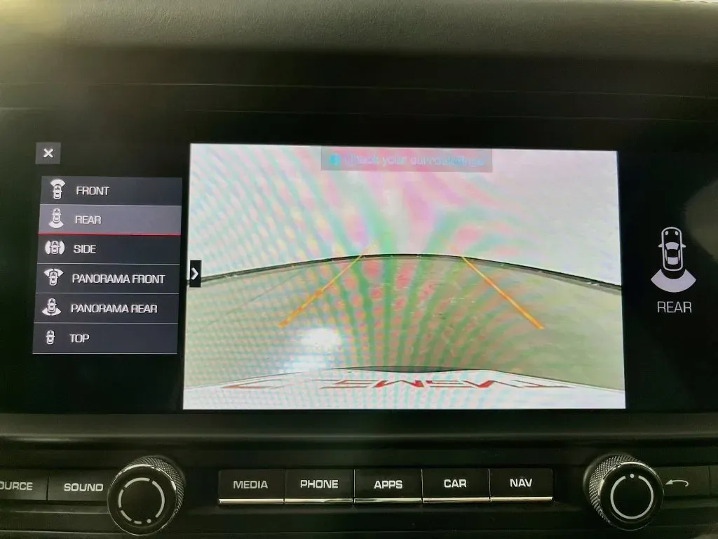 Porsche Macan photo 19