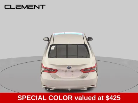 More photos of 2022 Toyota Camry Hybrid XSE at Clement Supercenter, MO