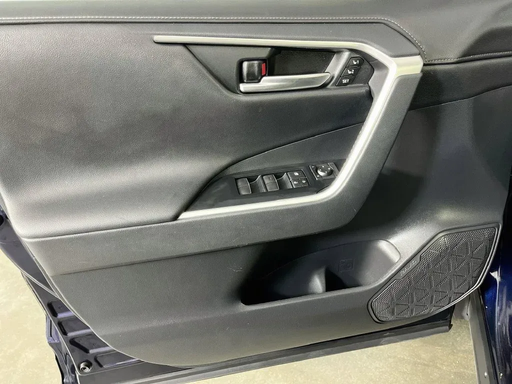 Toyota RAV4 photo 25