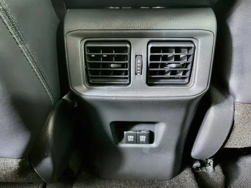 Toyota RAV4 photo 32