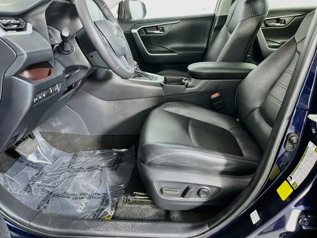 Toyota RAV4 photo 26