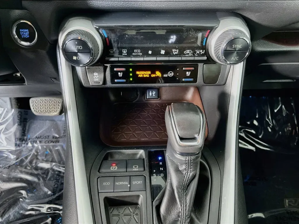 Toyota RAV4 photo 20