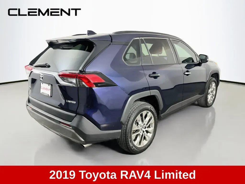 Toyota RAV4 photo 5