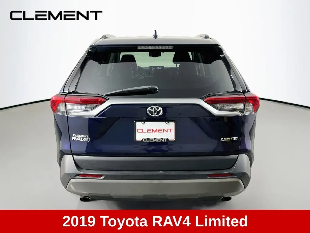 Toyota RAV4 photo 7