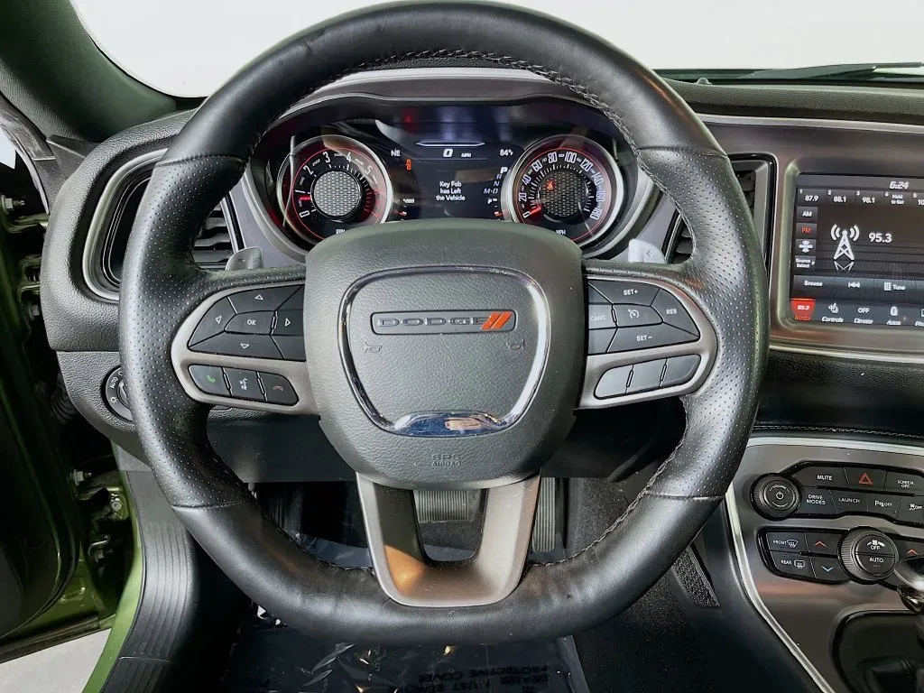 Dodge Challenger photo 11