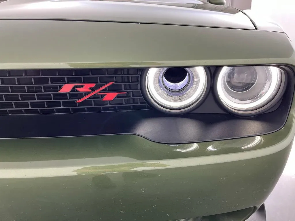 Dodge Challenger photo 34