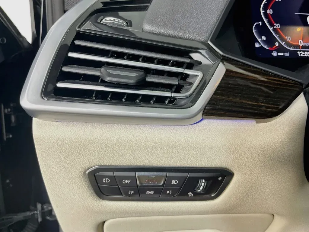 BMW X5 photo 11