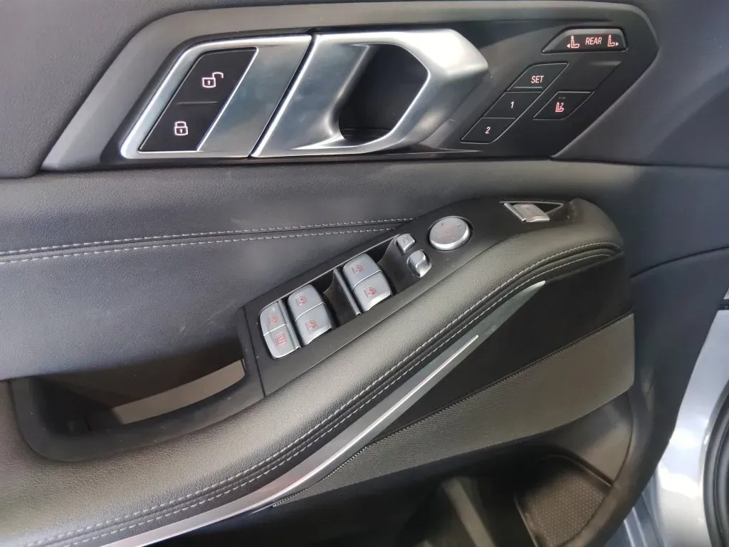 BMW X7 photo 35