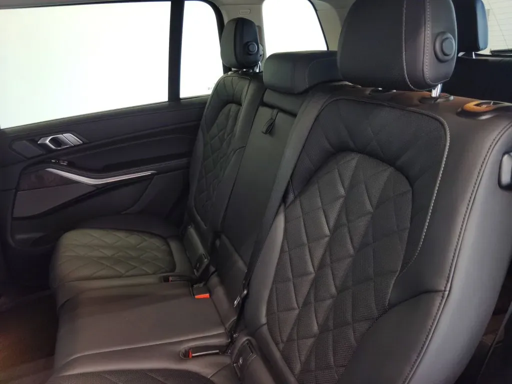 BMW X7 photo 43