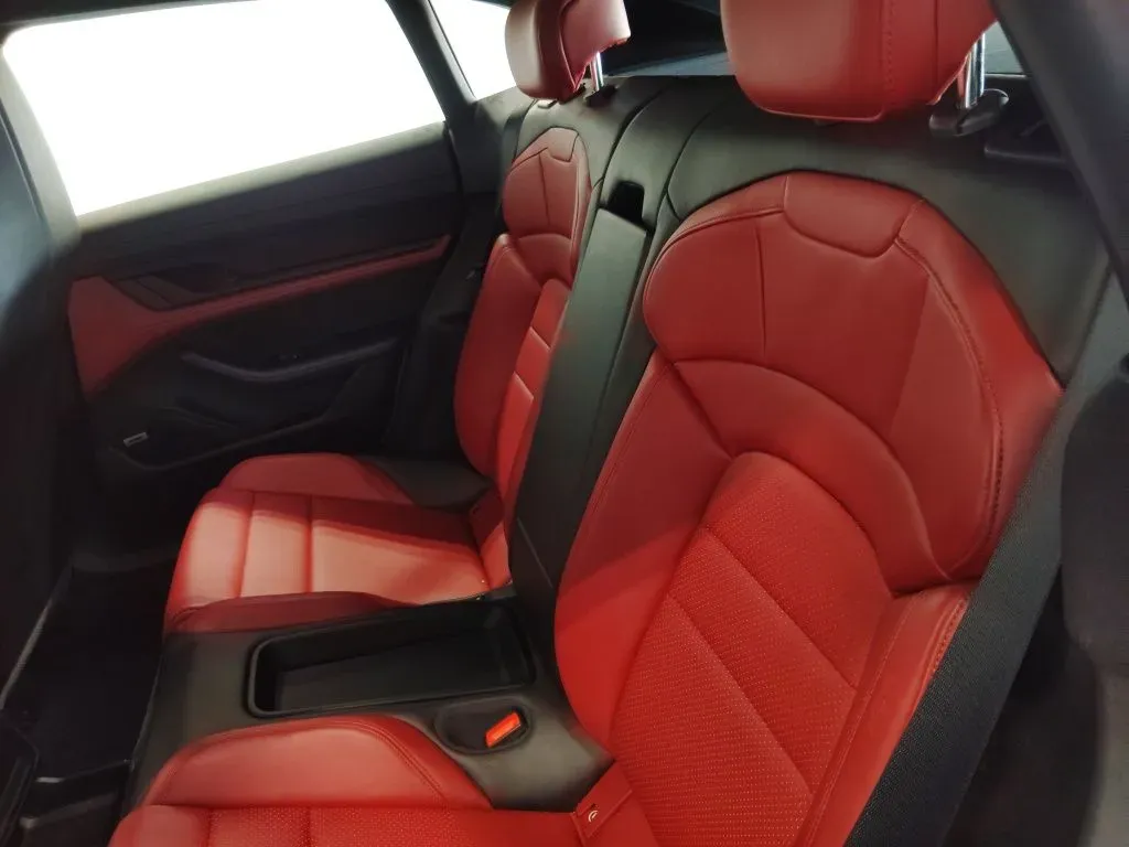 2022 Porsche Taycan Base - Photo 39