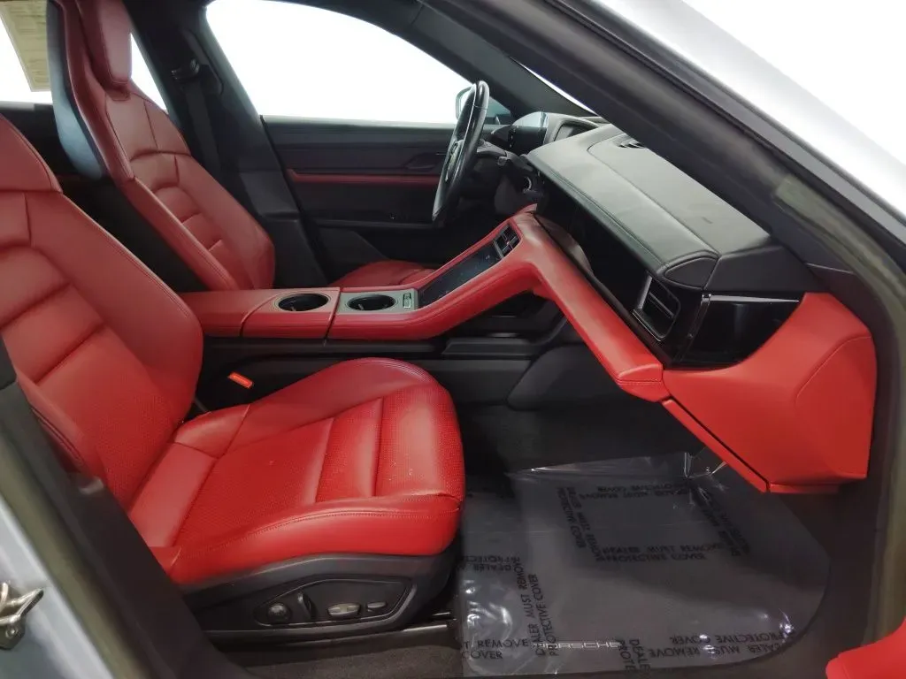 2022 Porsche Taycan Base - Photo 46