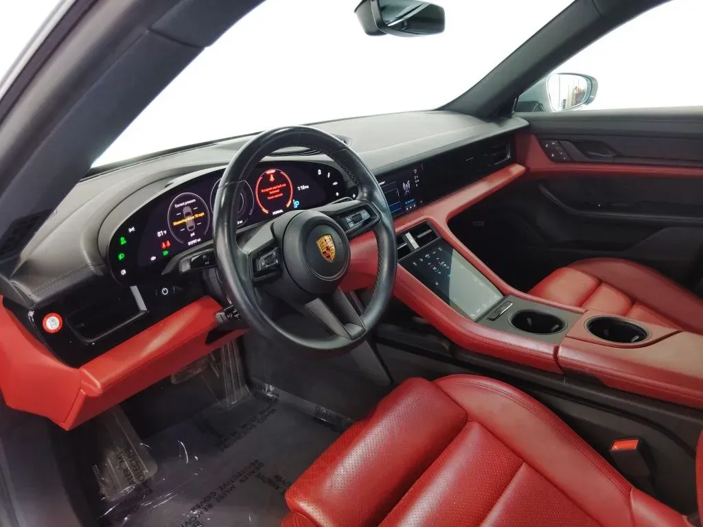 2022 Porsche Taycan Base - Photo 34