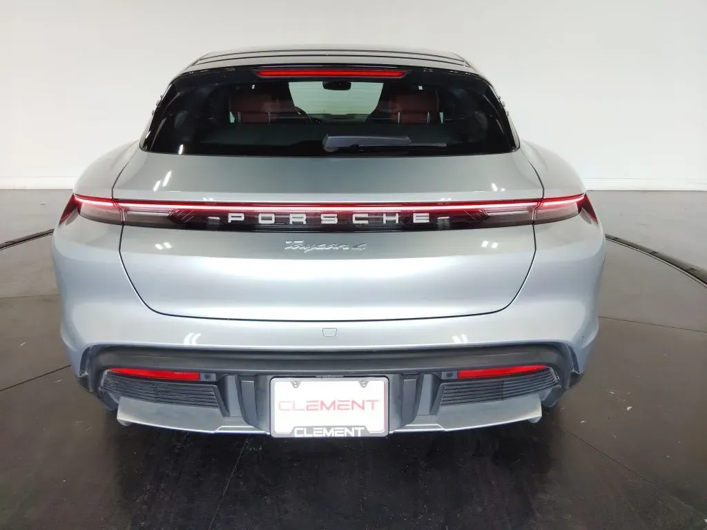 2022 Porsche Taycan Base - Photo 7