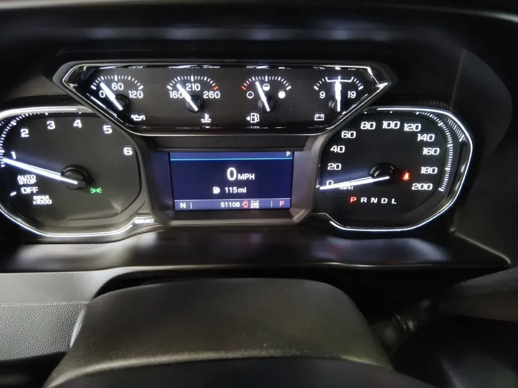 GMC Sierra photo 19