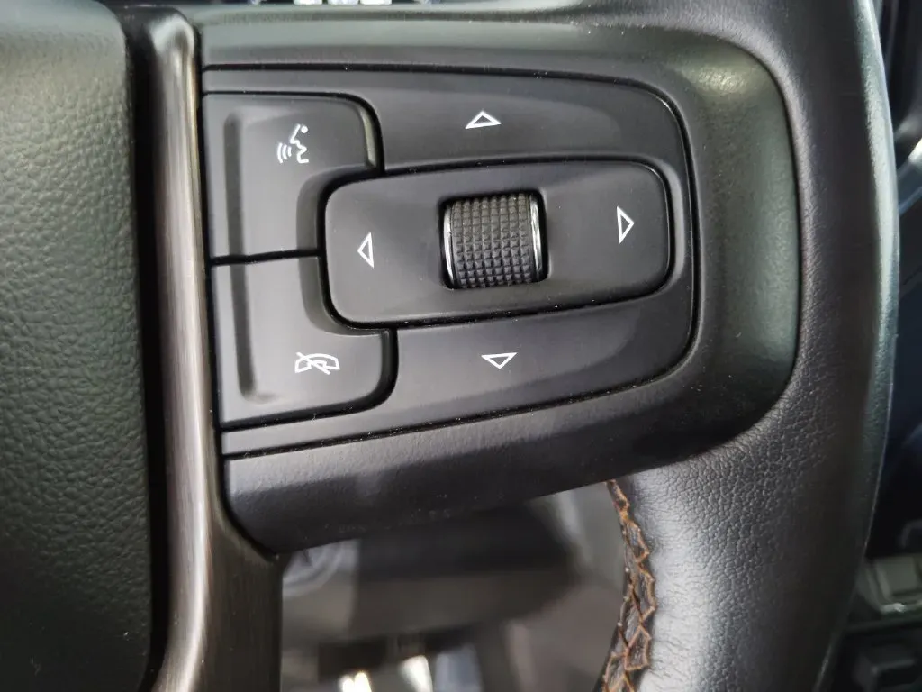 GMC Sierra photo 15