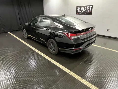 More photos of 2023 Hyundai Elantra SEL at Hobart Auto Sales, IN