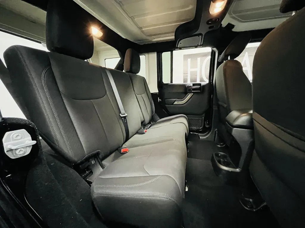 2017 Jeep Wrangler Unlimited Sport S - Photo 15
