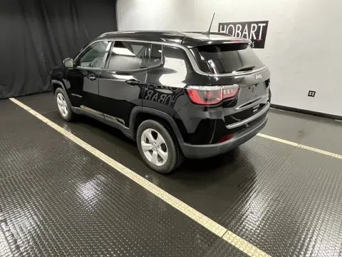 More photos of 2017 Jeep Compass Latitude at Hobart Auto Sales, IN