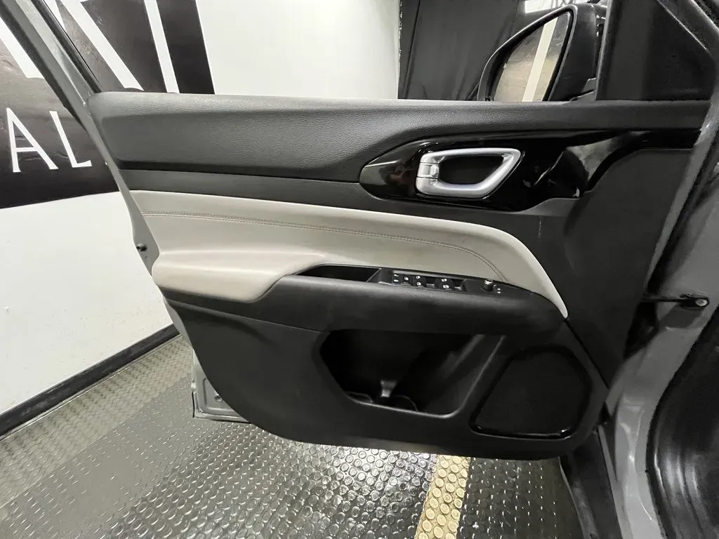 2023 Jeep Compass Limited - Photo 7